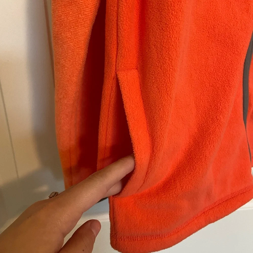 NWOT | Cat & Jack boy’s‎ bright fleece zip jacket — medium